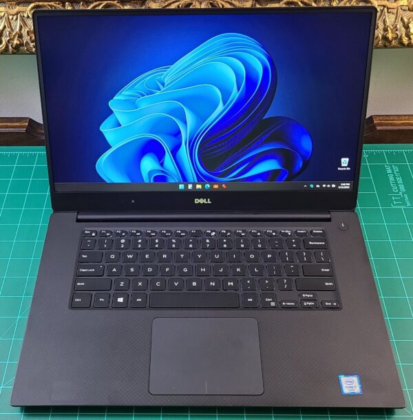 (USED) Laptop FEATURES Dell Precision 5520 TOUCH - Core™ i7 Processor 7820HQ (2.90GHz) الجيل السابع  RAM 16GB DDR4 512GB NVME